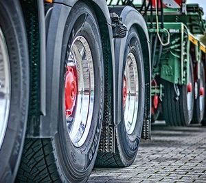 El Gobierno planea ampliar la capacidad de carga de los camiones