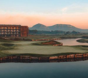 Un hotel de golf reabre sin su marca internacional