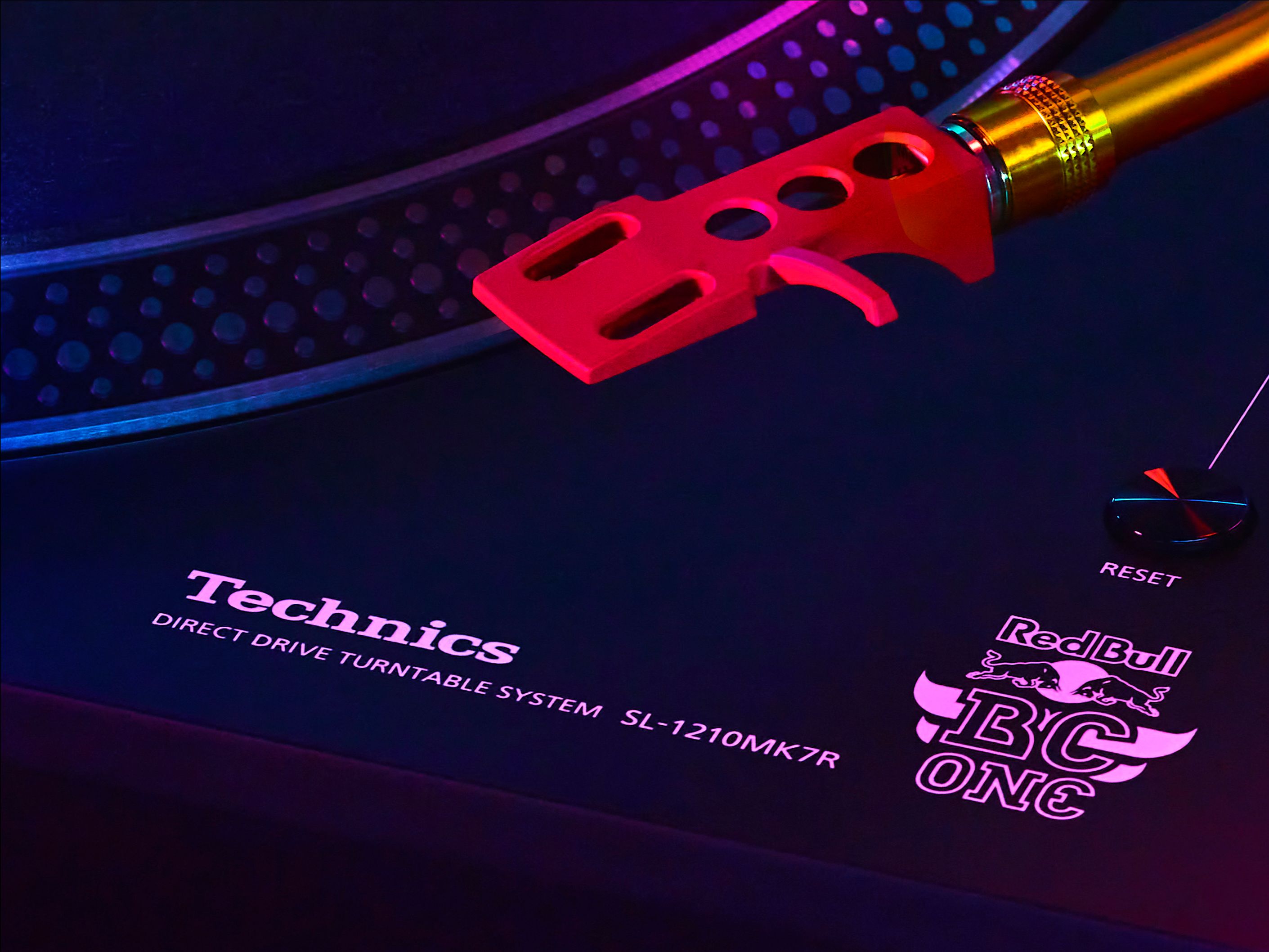 Technics presenta novedades