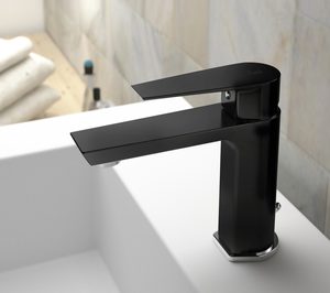 Aroha de Griferías Galindo, único grifo en acabado negro con certificado N de AENOR