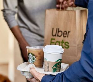 Uber Eats incorpora Starbucks a su oferta a domicilio