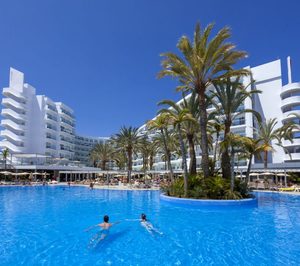 Riu ve con mucha ilusión la vuelta segura del turismo internacional a Canarias, donde reabre otros dos hoteles