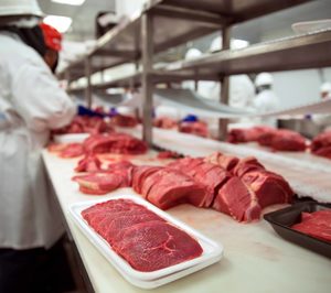 La industria cárnica prevé una reducción de ventas y se aferra a la exportación