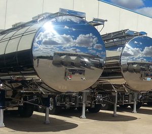 Los semirremolques atenúan sus caídas en octubre