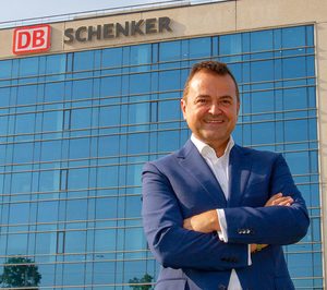 DB Schenker introduce sus primeros eléctricos en España, suma contratos logísticos y estudia aperturas