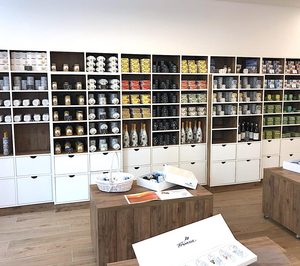 Frinsa inaugura su primera tienda internacional de La Conservera