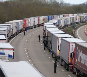 La Comisión Europea aboga por facilitar el tráfico desde Reino Unido y permitir el retorno de conductores sin pruebas