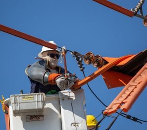 Ezentis entra en el negocio de redes eléctricas mediante la compra de Parera RPM