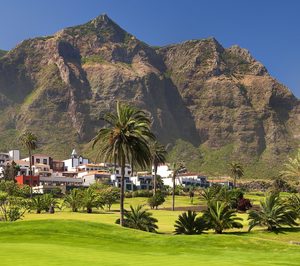 La explotadora y propietaria de un hotel de gran lujo de Tenerife reduce capital en más de 10 M