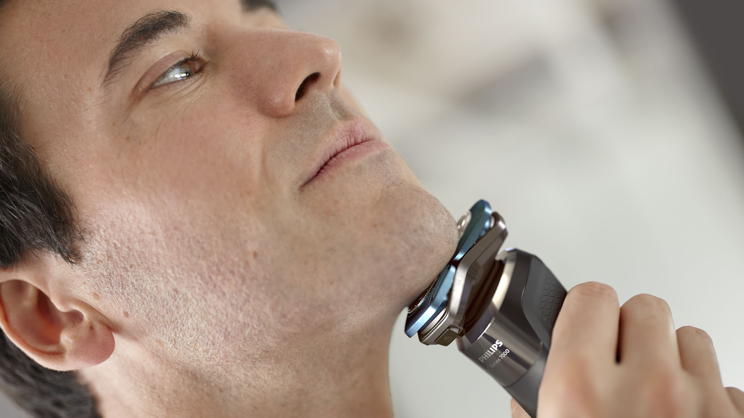 Philips Serie 7000, una afeitadora que se adapta al hombre