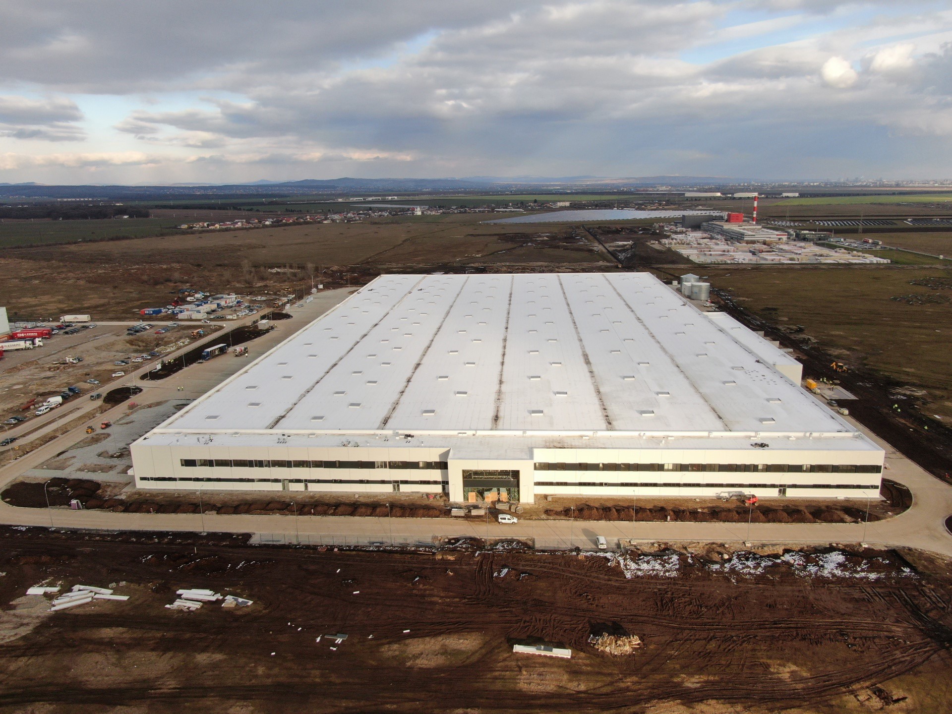 Haier invierte 70 M€ en su primera planta de frigoríficos en Europa