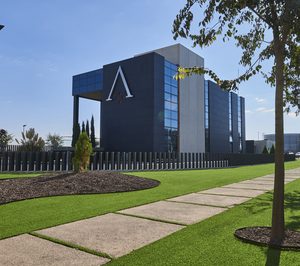 La familia March sale de Alvinesa y da entrada al fondo ICG