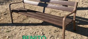 Benito Novatilu lanza un banco de plástico reciclado