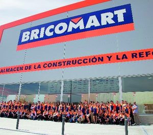 Bricomart ultima apertura e inicia la construcción de dos proyectos