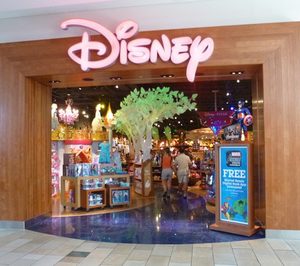 Hasta Viaje fascismo The Disney Store cierra una tienda en España y adopta la estrategia de su  matriz