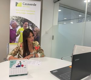 Casaverde firma un acuerdo de colaboración con Adopta un Abuelo