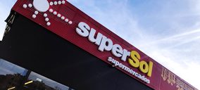 Carrefour vende 38 Supersol a cuatro competidoras