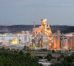 Cimsa cierra la compra de la fábrica de cemento blanco de Cemex en Valencia