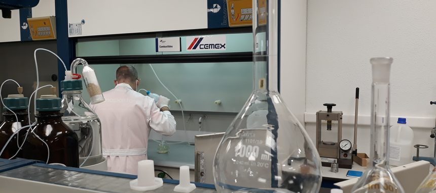 Cemex estrena su nuevo laboratorio central en Buñol