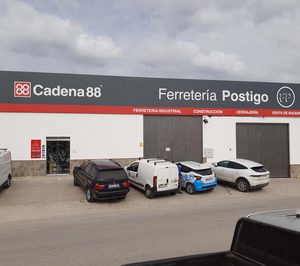 Ferretería Postigo reestrena su establecimiento de la mano de Cadena 88