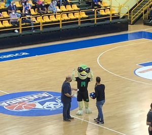 Caslesa renueva su colaboración con el equipo de baloncesto femenino Perfumerías Avenida