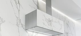 Pando P-745, una campana de pared con frontal Dekton
