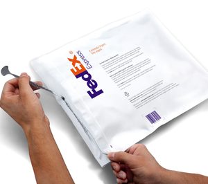 FedEx presenta su embalaje reutilizable