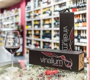 Vinalium abre casi una treintena de tiendas y supera el centenar