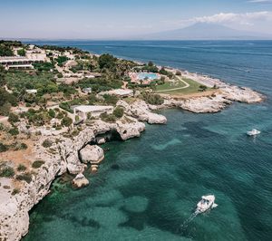 HIP realiza su primera inversión en Italia con la compra de seis hoteles en Cerdeña y Sicilia