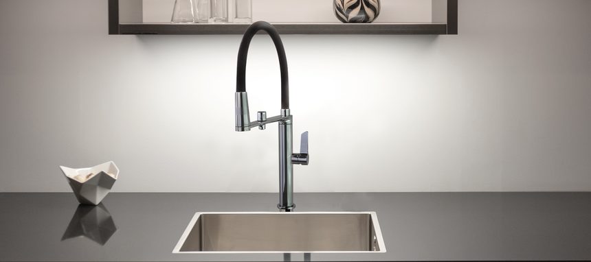 Ramón Soler presenta el grifo de cocina Pure Magnet