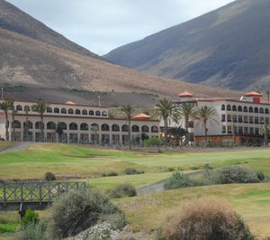 El Jandía Golf, entre los siete hoteles de costa que podría vender Banco Santander