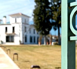 Pescaderías Coruñesas apuesta por la enseña Lhardy