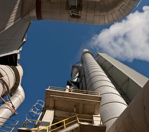 El consumo de cemento retrocede un 15,5% en marzo por el paro del transporte