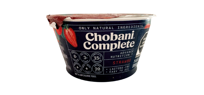 Chobani Complete Yogurt Estilo Griego Bajo en Grasa Mezclado