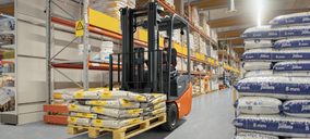 La gama de contrapesadas eléctricas de Toyota crece con un modelo compacto