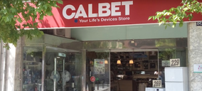 Calbet se vuelca en la reforma de sus tiendas