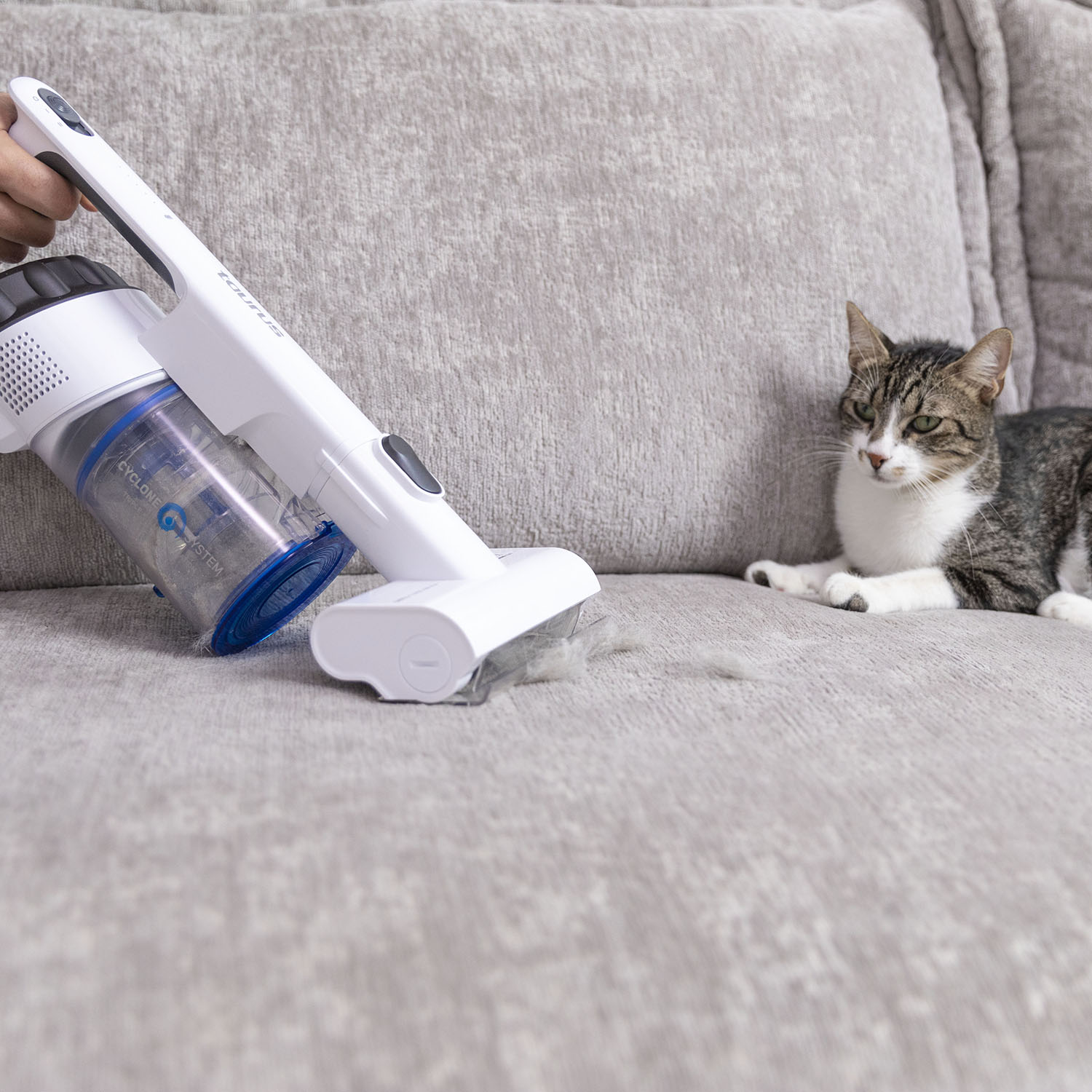 Aspirador escoba Ultimate Go Animal de Taurus, diseñado para hogares con mascotas