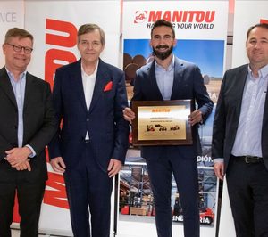 ITT CM93 recibe el premio mejor concesionario Manitou en España
