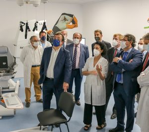 El SES inaugura la unidad de terapia robótica para neurorrehabilitación donada por la Caja Rural de Extremadura