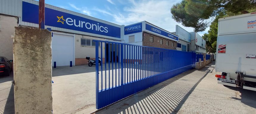 Divelsa amplía sus actuaciones con Euronics en nuevas zonas a través del almacén de un competidor en liquidación