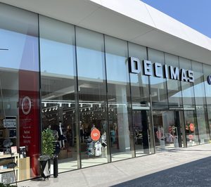 cigarro alcanzar Debería Décimas y Nike abren sendas tiendas en Oasiz Madrid - Noticias de Non Food  en Alimarket