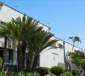 Danone continúa con su política de ahorro, ahora con una decisión operativa en Canarias