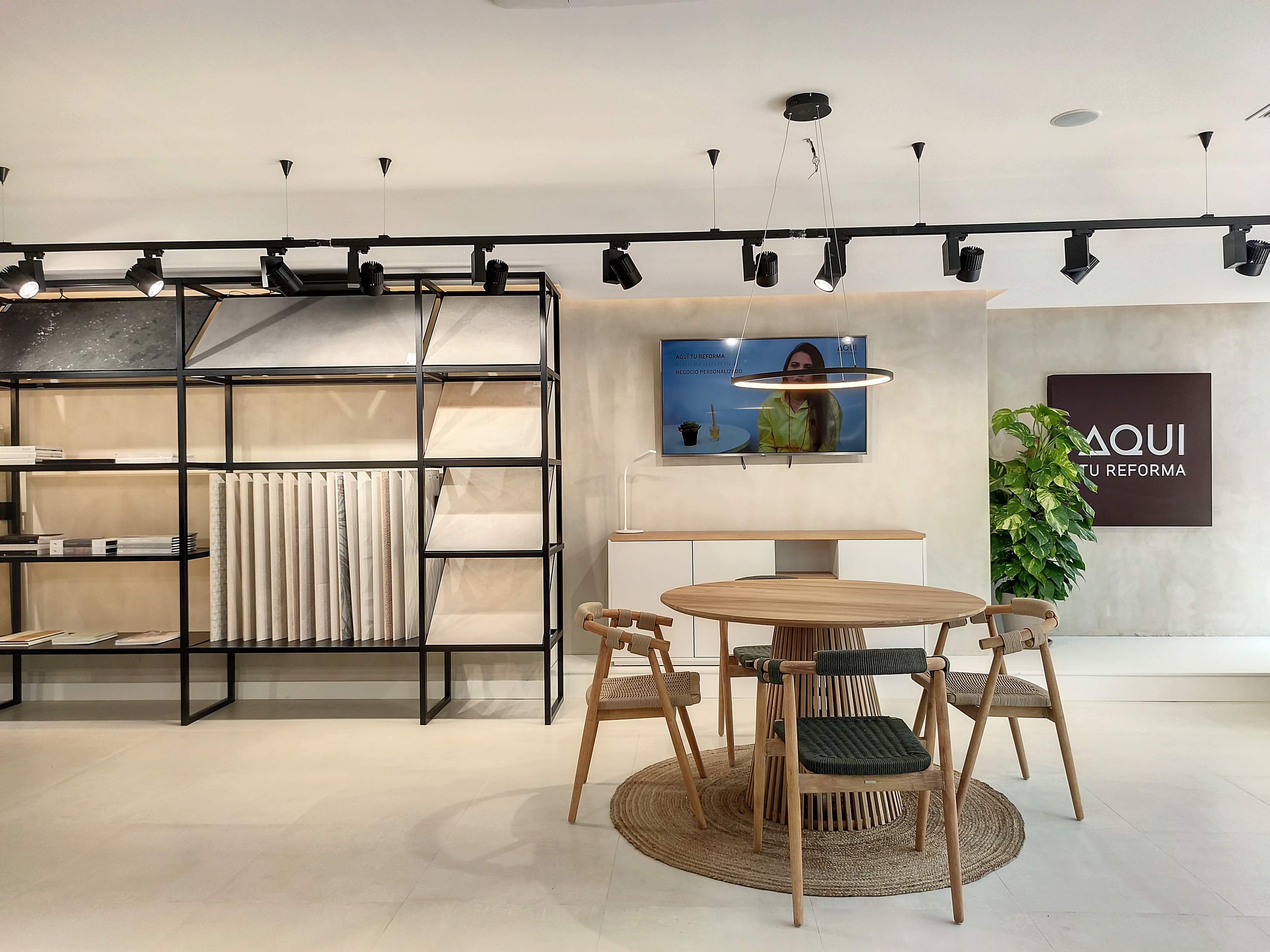 Aquí tu Reforma pretende abrir este año 12 nuevas tiendas en España y otras 8 en México