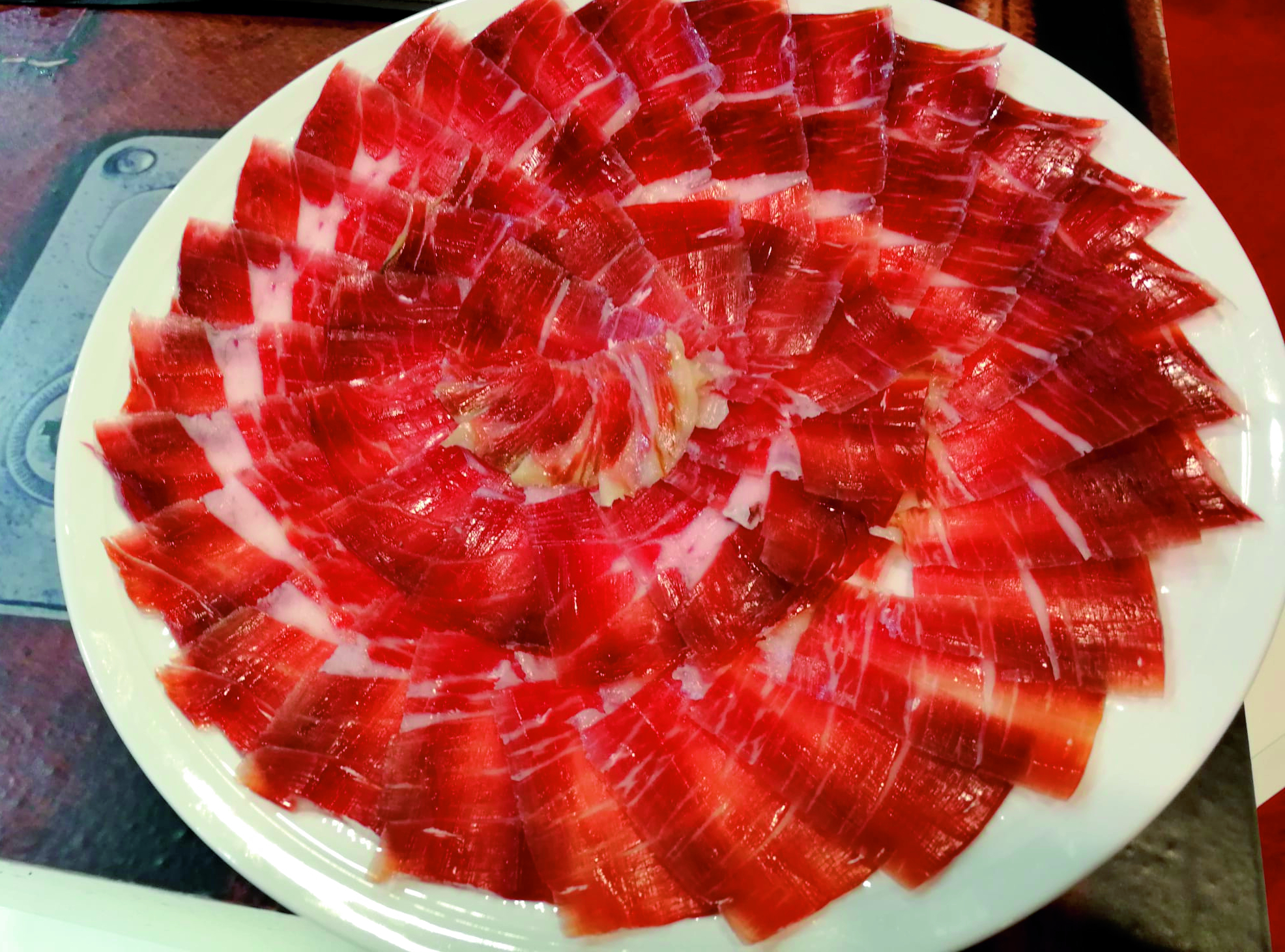 Un importante fabricante de ibérico adquiere un negocio en Jabugo