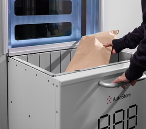 AutoStore crea un puerto de recogida de pedidos para cliente final