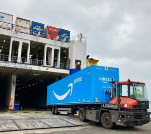 Amazon apuesta por las autopistas del mar para reducir la huella de CO2 en las entregas entre España e Italia