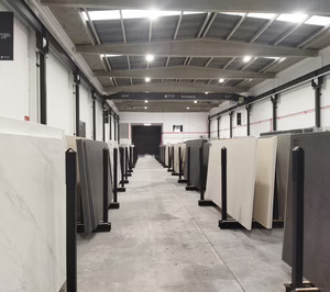 Porcelanosa incorpora Xtone a una veintena de tiendas de su propia red y consolida su expansión