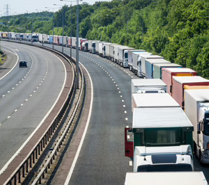 Se suspende el paro de transporte de mercancías por carretera