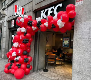 KFC sustituye a otra enseña de restauración junto al intercambiador de transportes de Moncloa, en Madrid