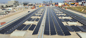 La terminal portuaria Best estrena media hectárea de paneles solares